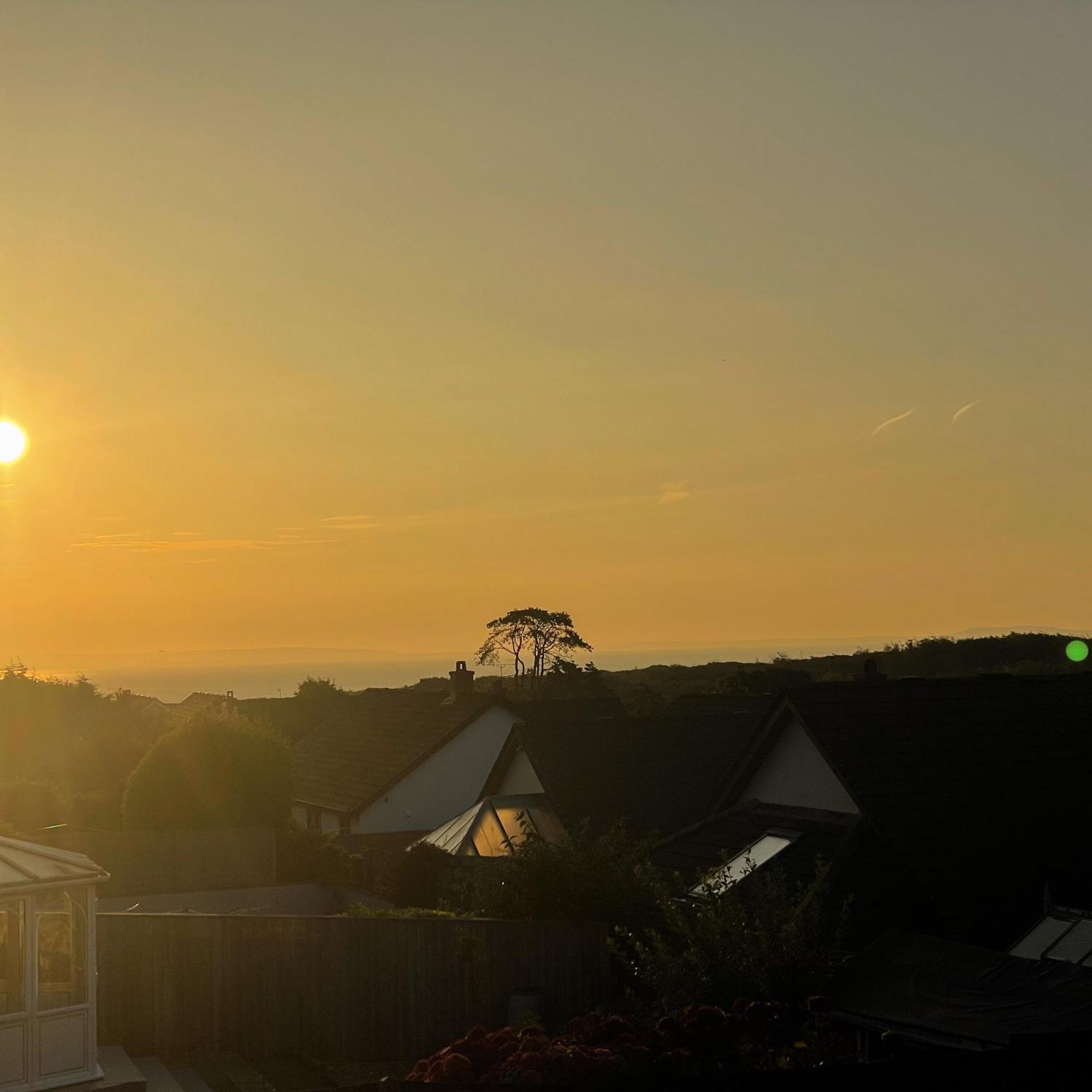 Ser Ar Y Bryn- Lovely Family Home With Garden, Walk To The Village And Beach Saundersfoot Esterno foto