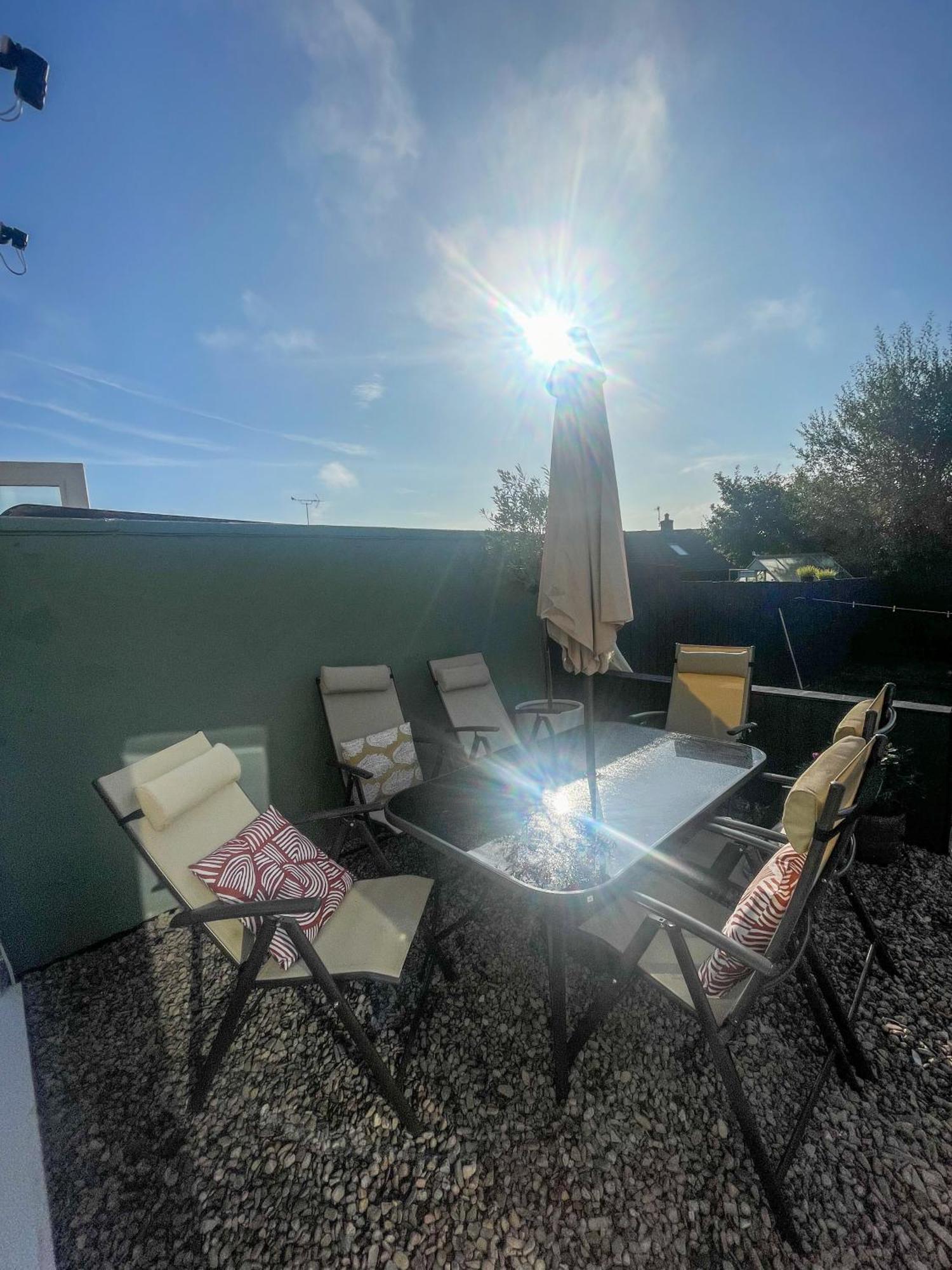 Ser Ar Y Bryn- Lovely Family Home With Garden, Walk To The Village And Beach Saundersfoot Esterno foto